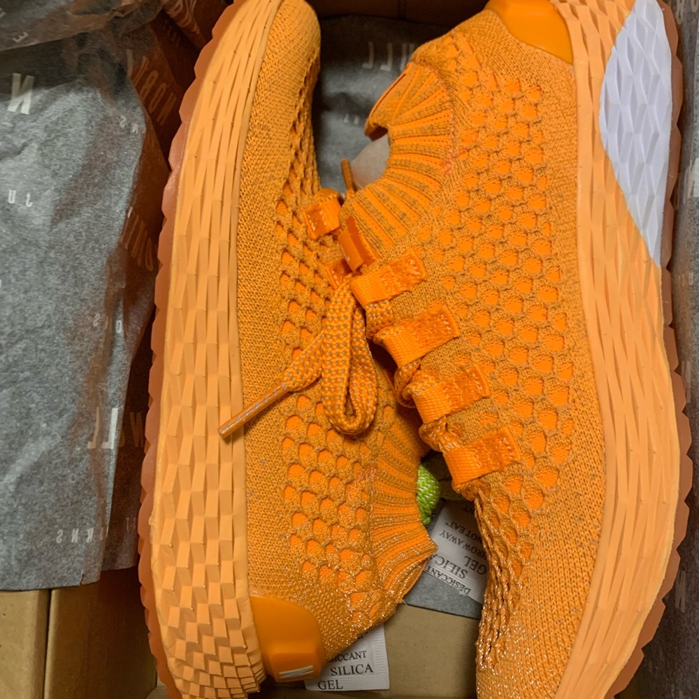 *BRAND NEW NEVER WORN* NOBULL Diamond knit ripstop runner, Women’s 7/ Men’s 5.5